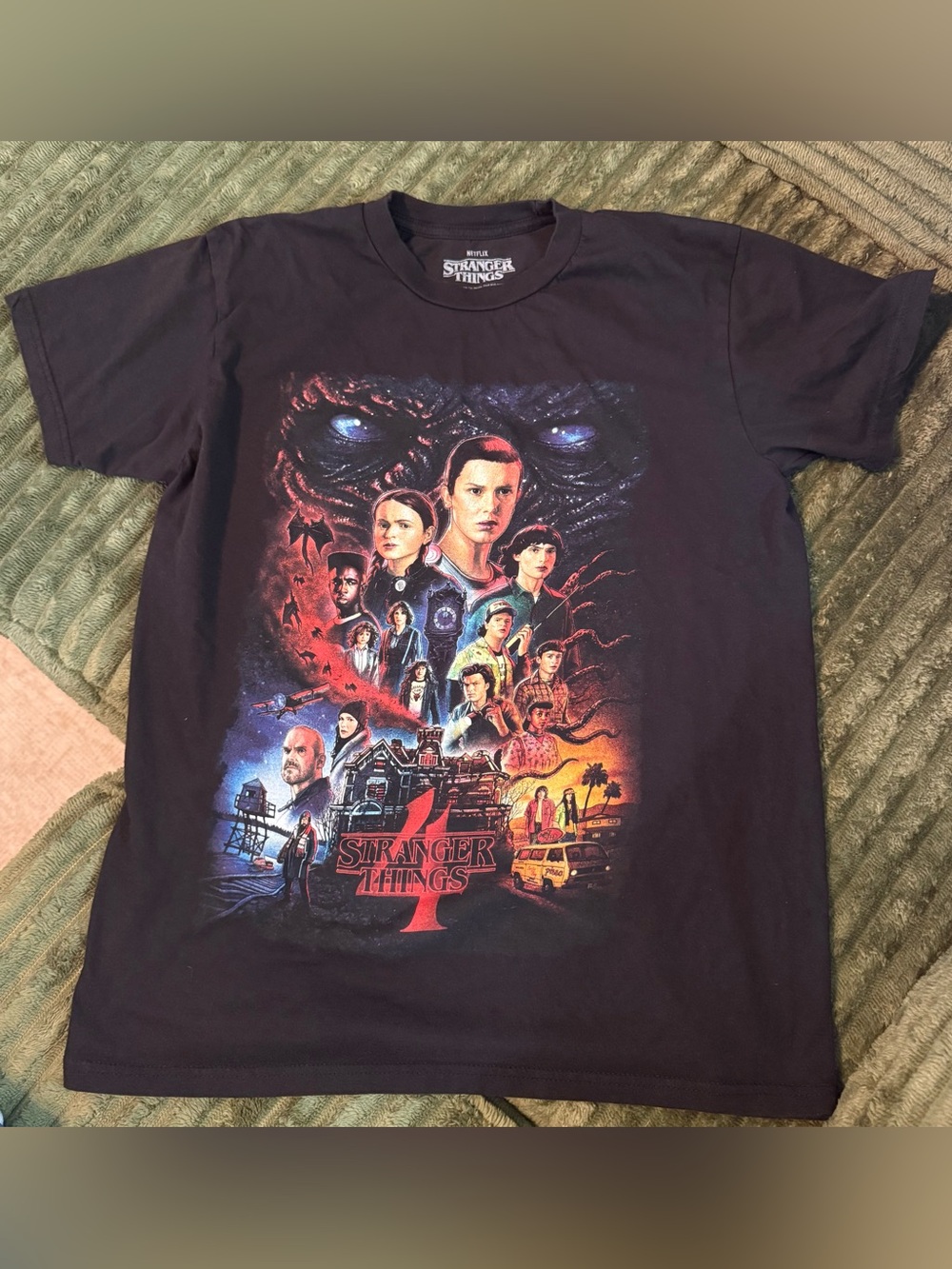 Adult size Medium Stranger Things Season 4 Tee T-shirt